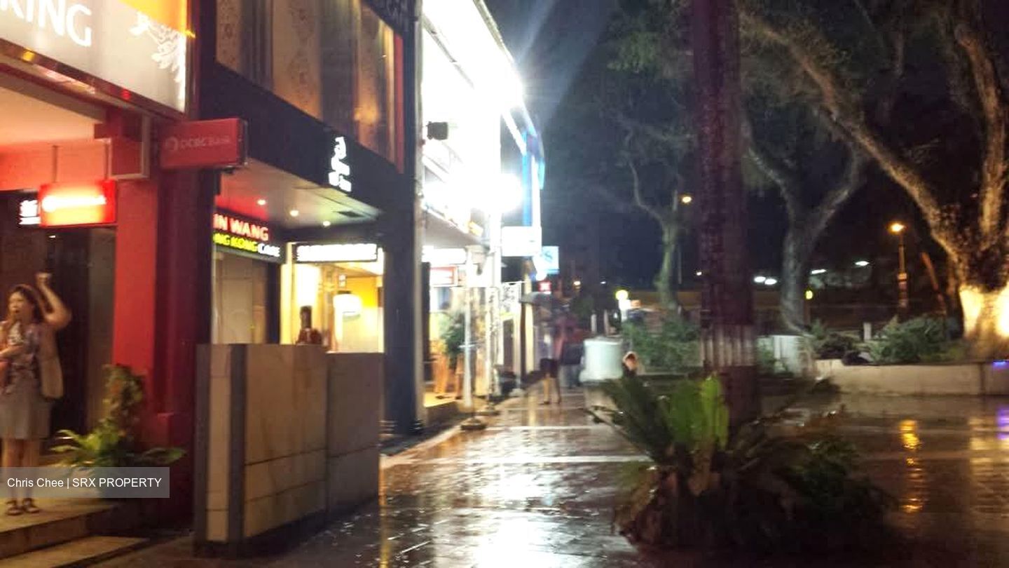 Holland Village (D10), Retail #582079571